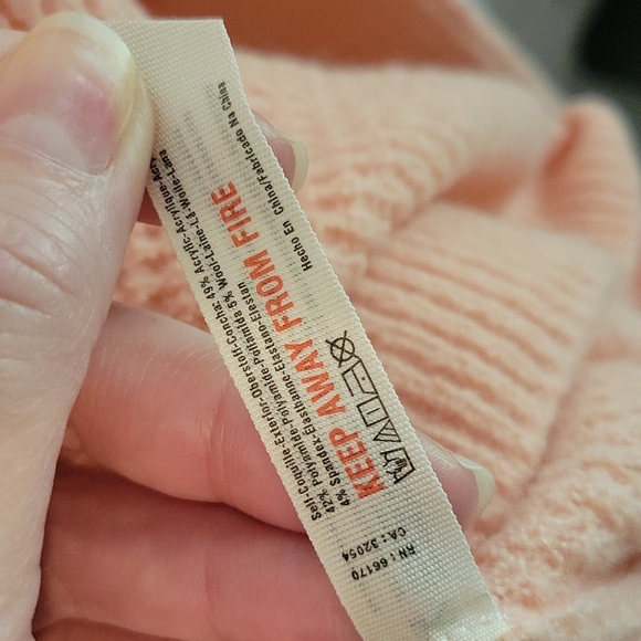 Free People C.O.M.F.Y Oversized Pink Sweater - Picture 4 of 8